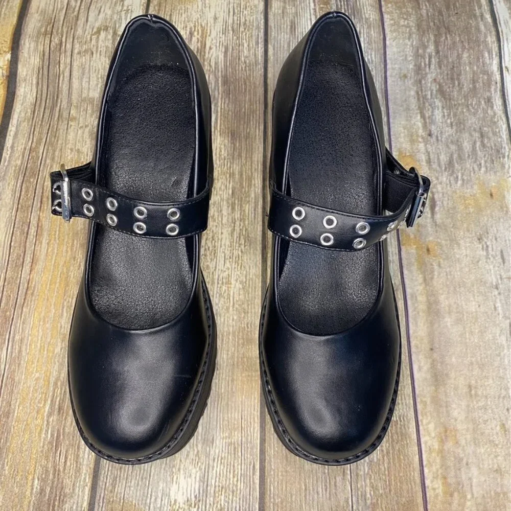 Gothic Y2K Punk Rock Chunky 2 in Platform 4 in Heel Women's size 9